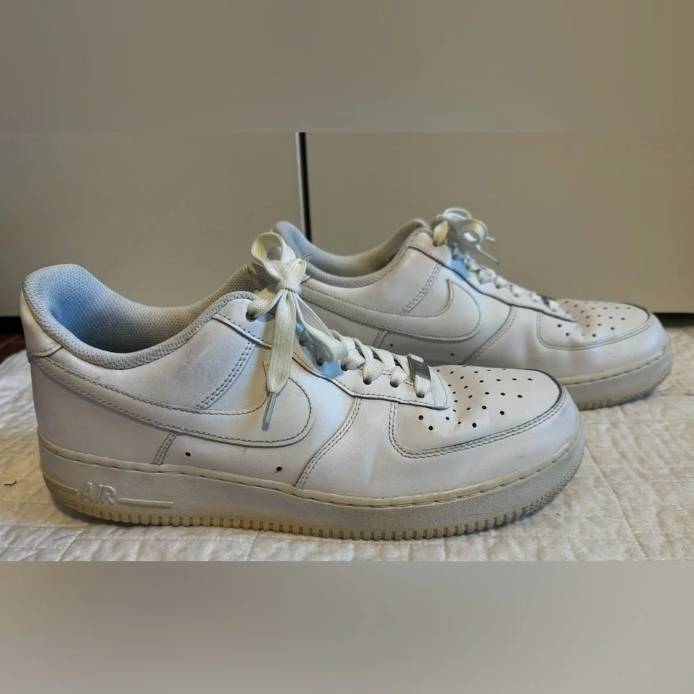 Nike Air Force 1 Men’s Low White Tennis Shoes Sz 10